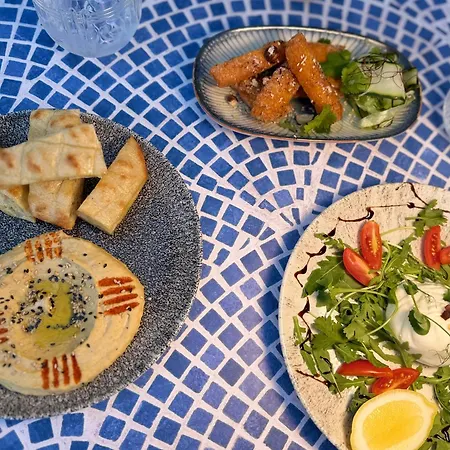 Jamies Luxury Self Serviced